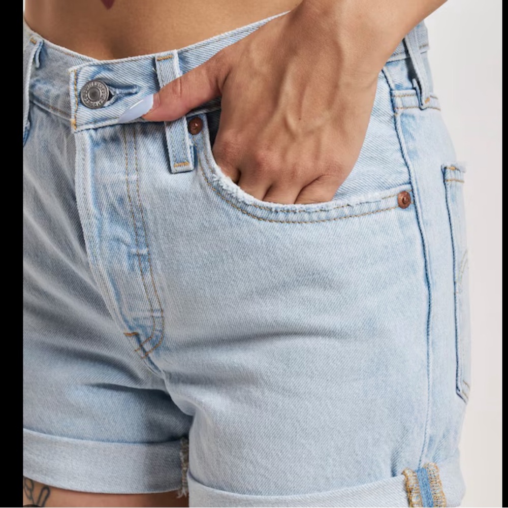 Levi’s Women’s Rolled Shorts